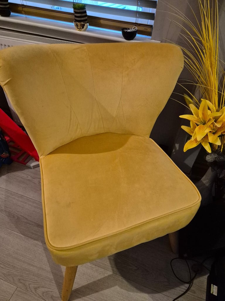 image for Yellow chair x2