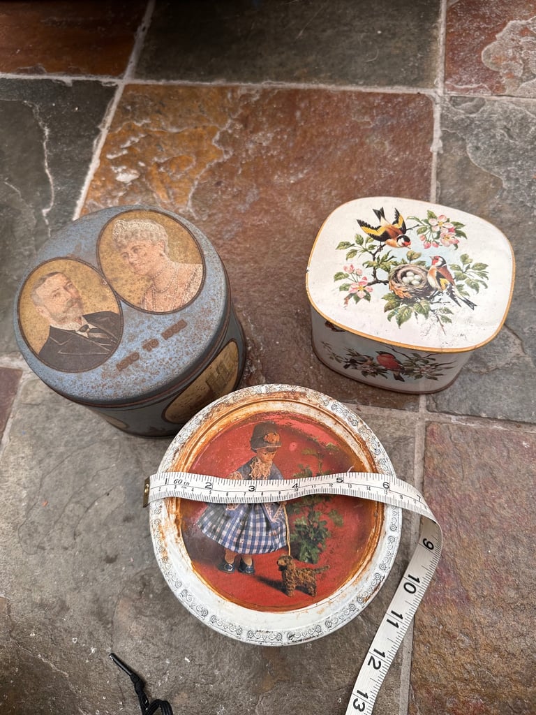 Bulk Lot: 45 Vintage Tins 