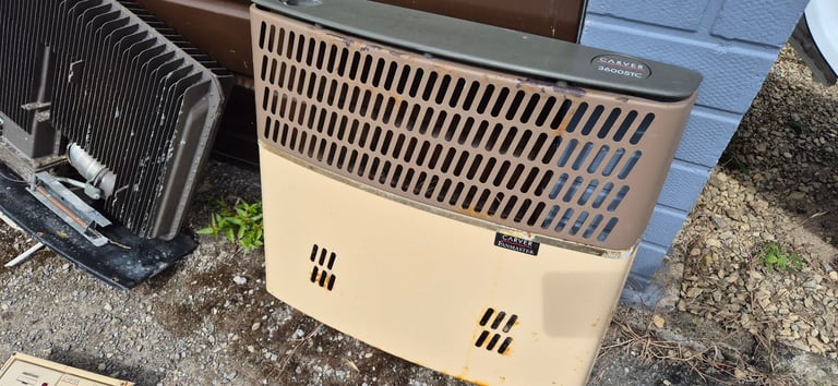 CARVER 3600STC FANMASTER AUTO gas and electric heater for camper caravan motorhome.
