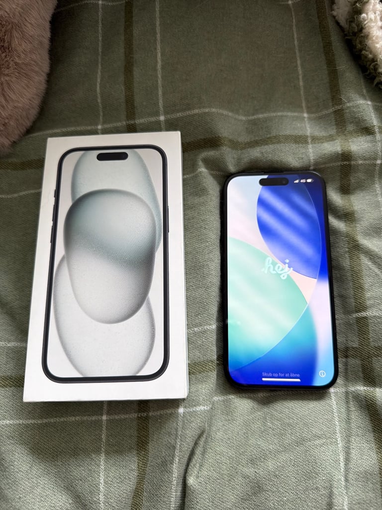 image for Black iphone 15 128GB