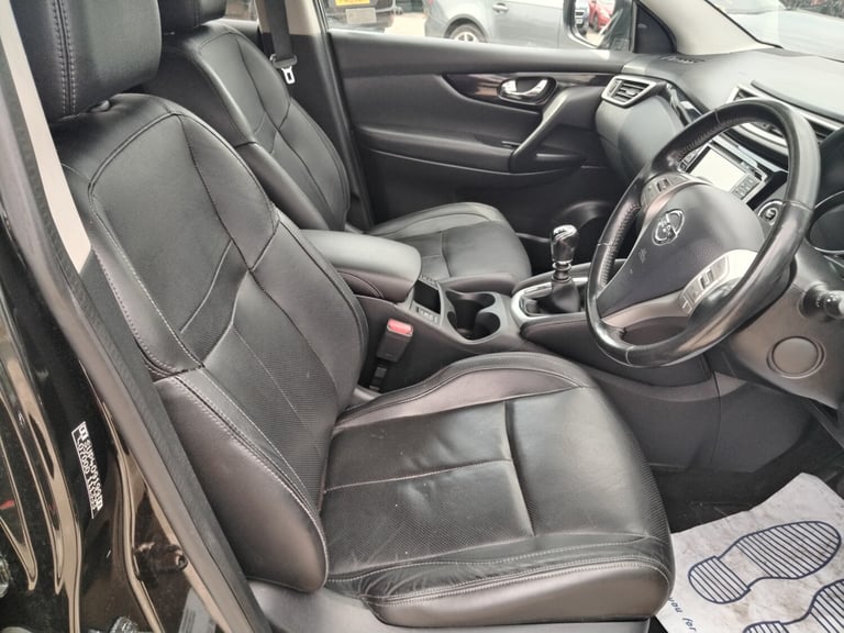 2015 Nissan Qashqai 1.6 dCi Tekna 5dr HATCHBACK Diesel Manual