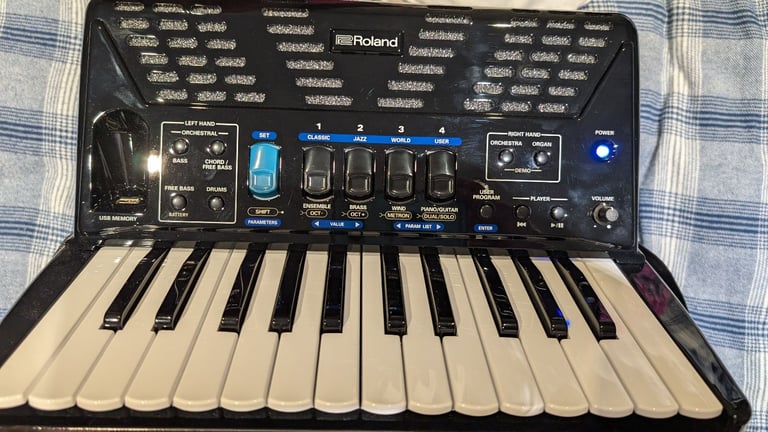 Accordian electric Roland FR-1X black