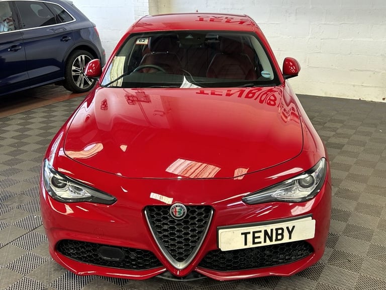 2018 Alfa Romeo Giulia 2.0T Veloce Saloon 4dr Petrol Auto Euro 6 (s/s) (280 ps) Saloon Petrol Aut...