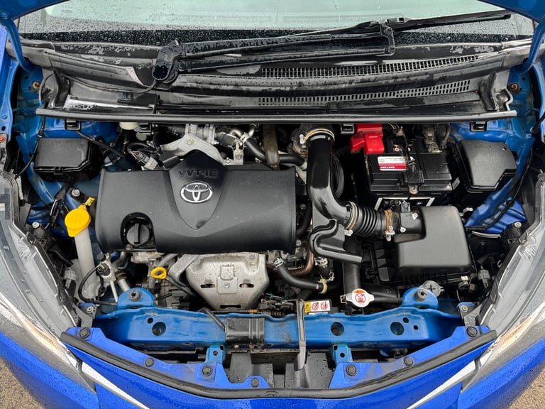 2018 Toyota Yaris icon 1.5 litre petrol manual 34,000 miles fully serviced cheap insurance 