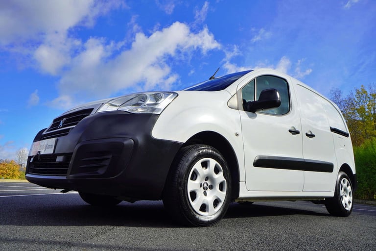 2018 Peugeot Partner 1.6 Partner Professional L1 Blue HDi + EURO 6 Panel Van Diesel Manual