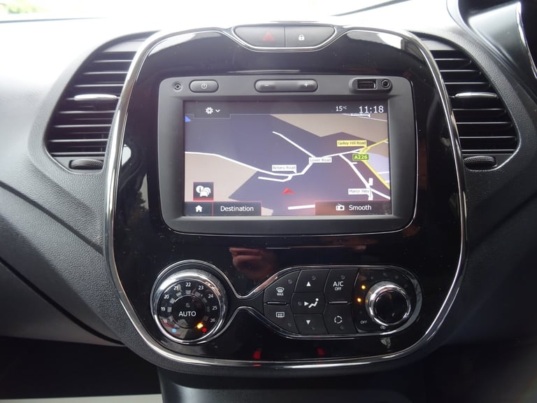 2016 Renault Captur 1.2 TCE Dynamique S Nav 5dr Automatic **LOW MILEAGE*ONLY 10000 MILES** HATCHB...