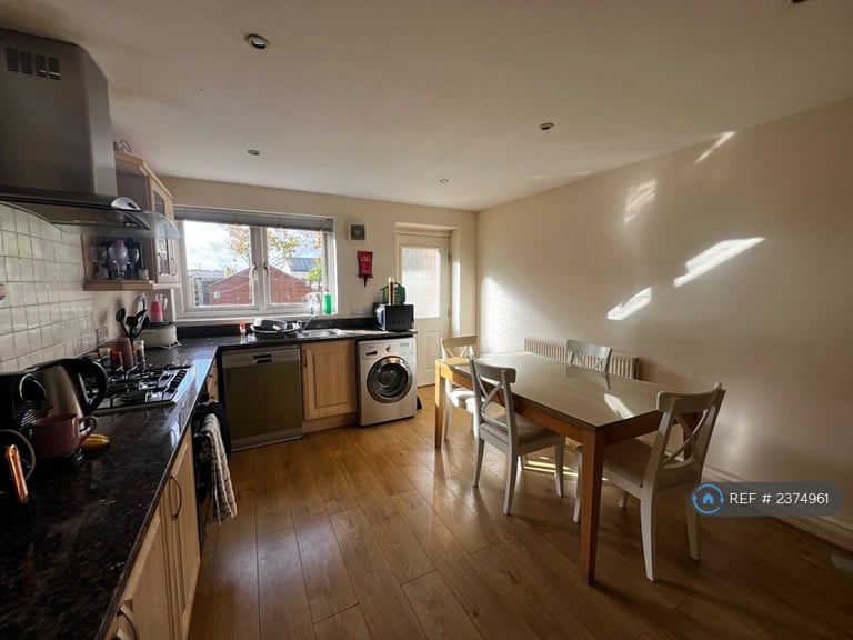 4 bedroom house in Augusta Court, Exeter, EX1 (4 bed) (#2374961)