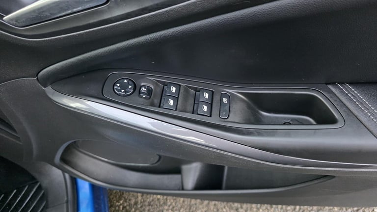 2019 Vauxhall Grandland X 1.2 Turbo Sport Nav Euro 6 (s/s) 5dr HATCHBACK Petrol Manual