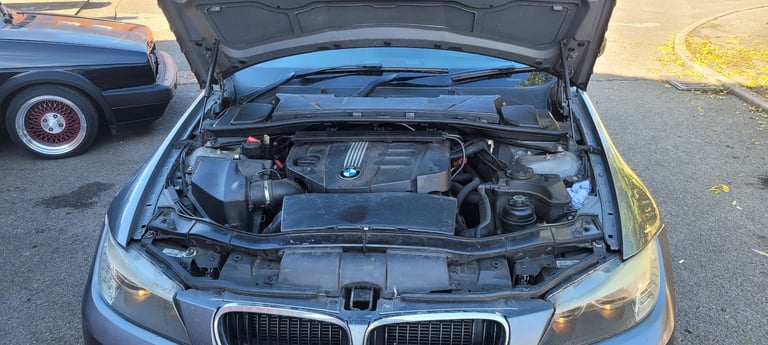 BMW, 3 SERIES, Saloon, 2011, Manual, 1995 (cc), 4 doors