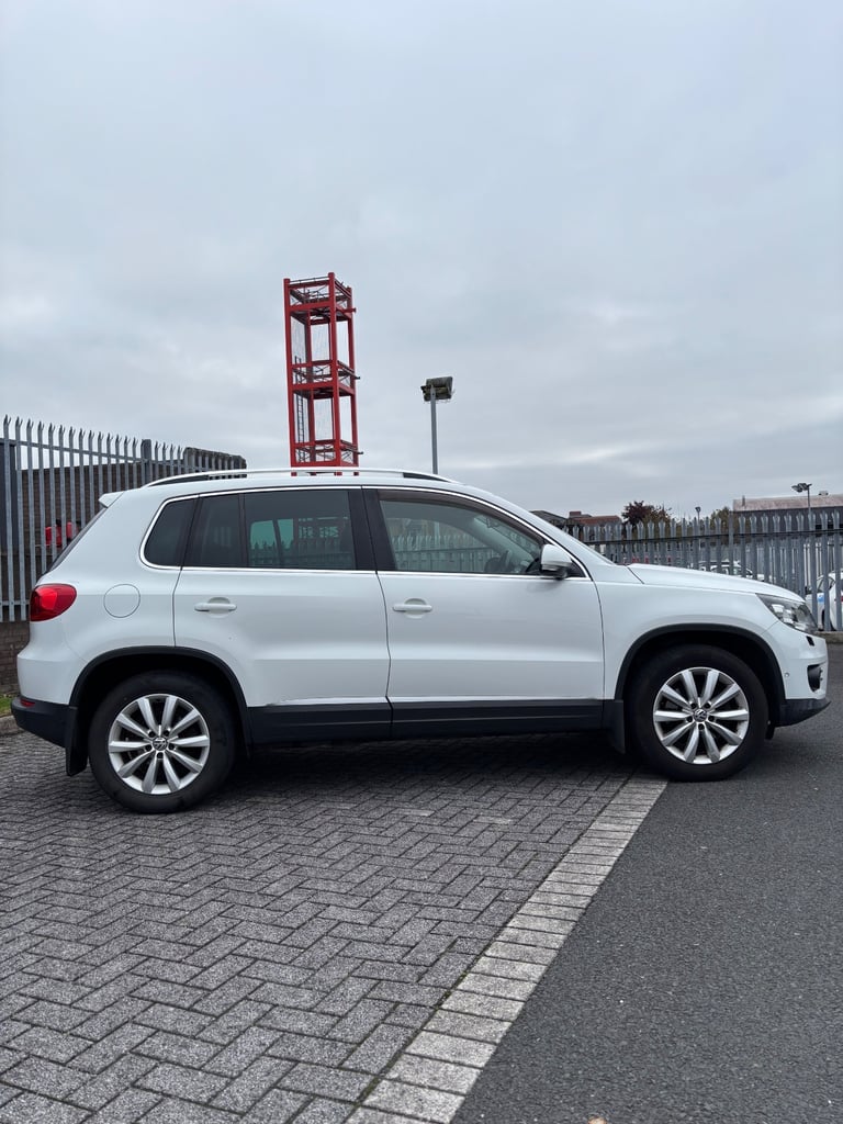 Volkswagen Tiguan, 2014, Manual, 1968 (cc), 5 doors