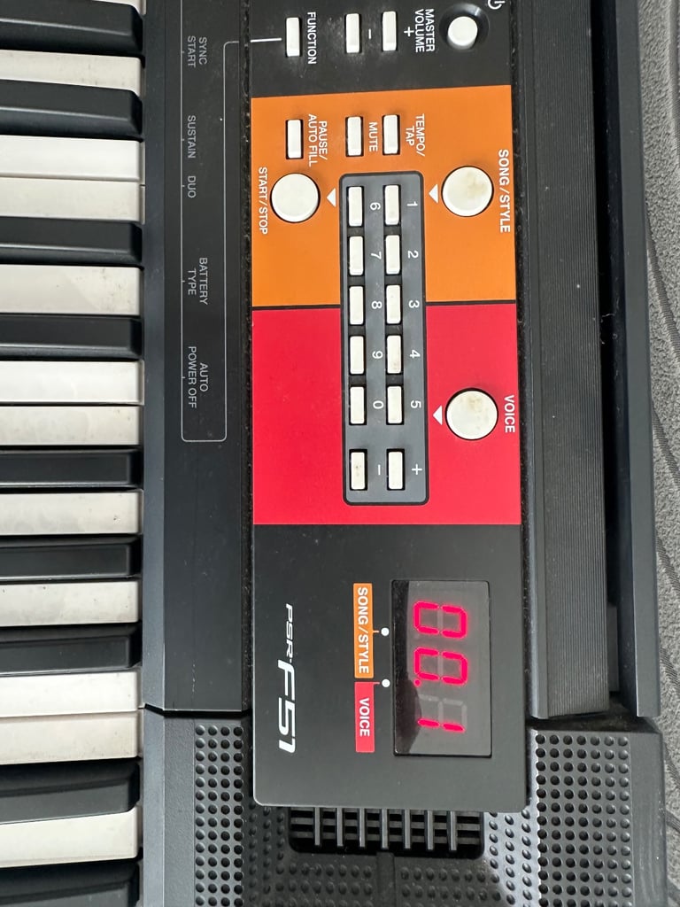 Yamaha PSR-F51 61-Key Electronic Keyboard,