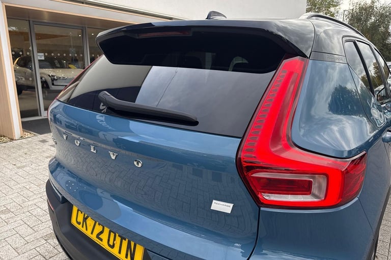 2022 Volvo XC40 Recharge 69kWh Plus SUV 5dr Electric Auto (231 ps) ESTATE Electric Automatic