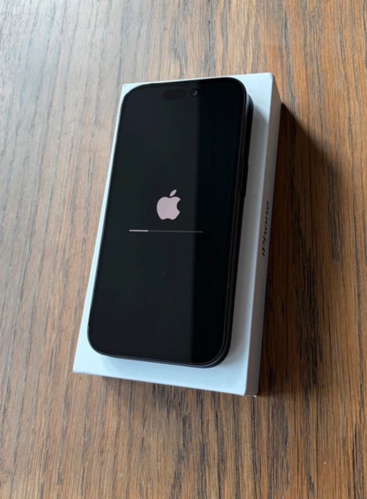 iPhone 15 128 GB Mint 