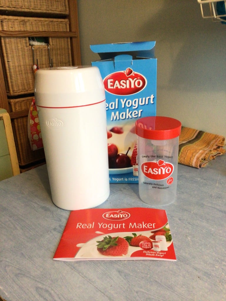 Yoghurt maker