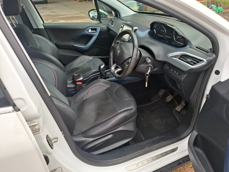 2014 Peugeot 2008 1.2 VTi Crossway 5dr HATCHBACK Petrol Manual