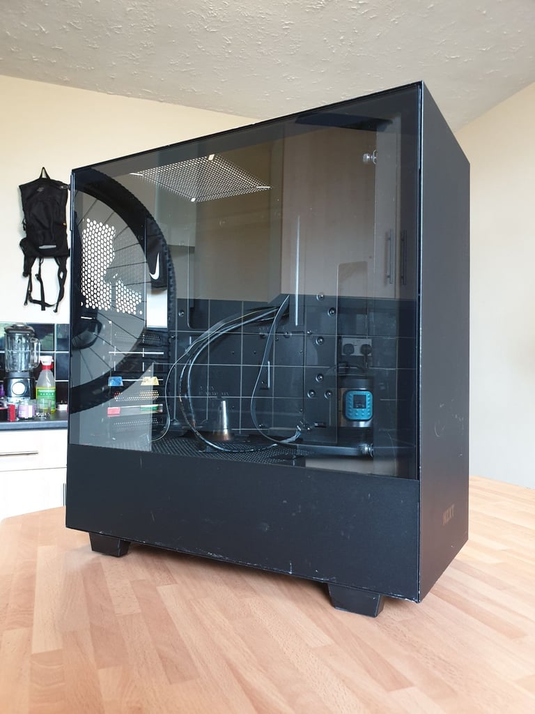 NZXT H500 PC Case
