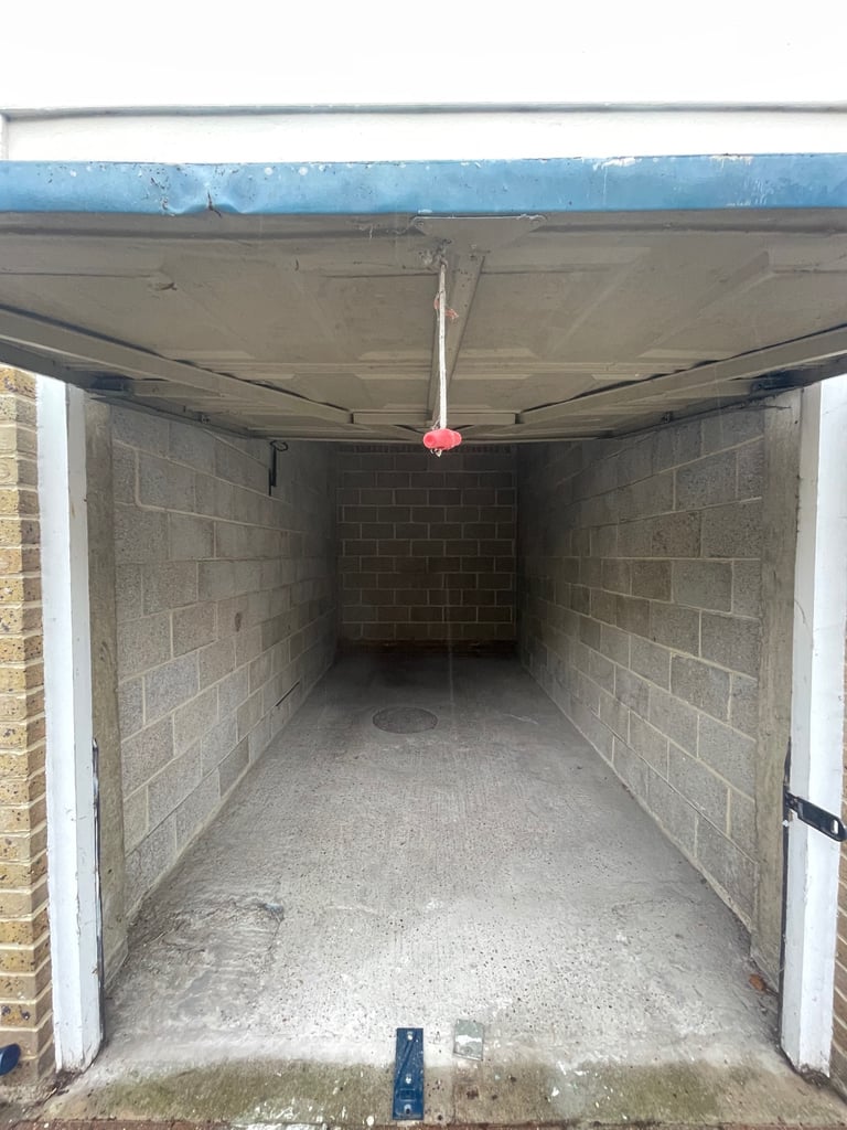 Secure Lock up garage New Cross SE14