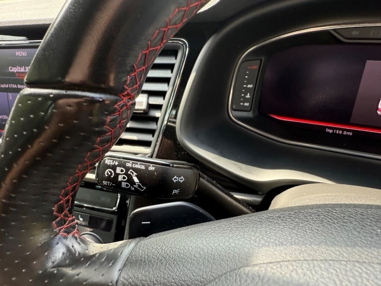 SEAT Leon 1.5 TSI EVO 150 FR Black Edition [EZ] 5dr DSG Petrol