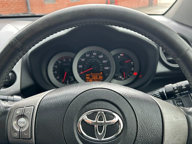 2008 58 Toyota Rav 4 2.2 D-4D XT-R 5Dr , 12mth MOT, tow bar , Sun roof etc