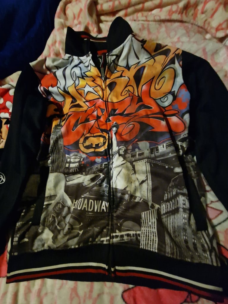 mens size  L ---The Graffiti Hoodie -- ecko unltd sports jacket