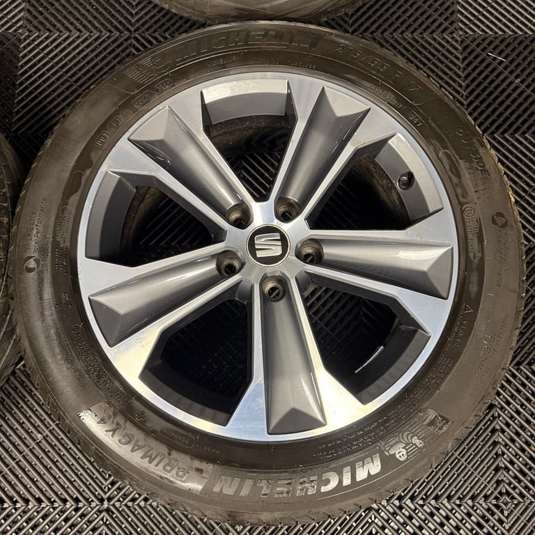 17'' GENUINE SEAT ATECA GREY DC 5 SPOKE ALLOY WHEELS TYRES ALLOYS