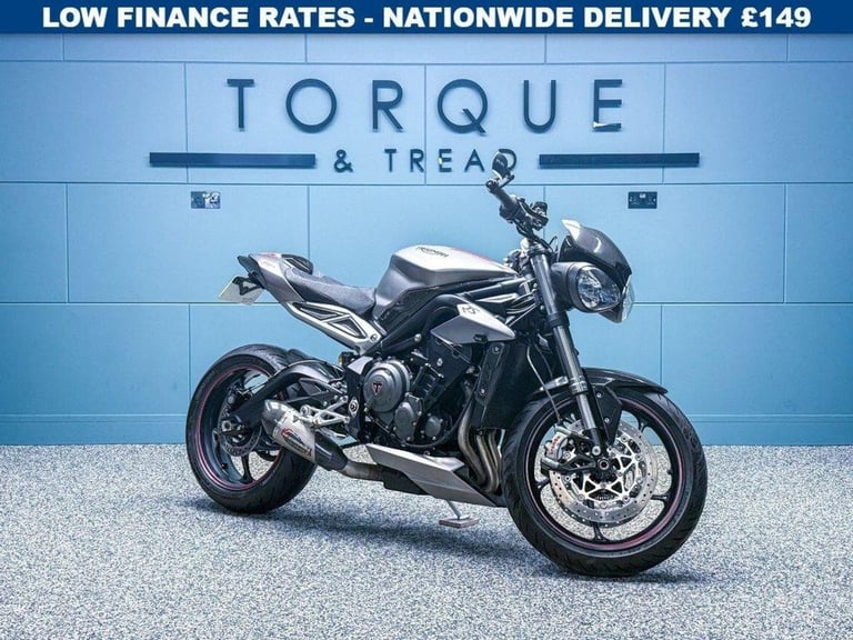 2018 18 TRIUMPH STREET TRIPLE 765 765 RS NAKED - LOW MILES - YOSHI CAN - CARBON
