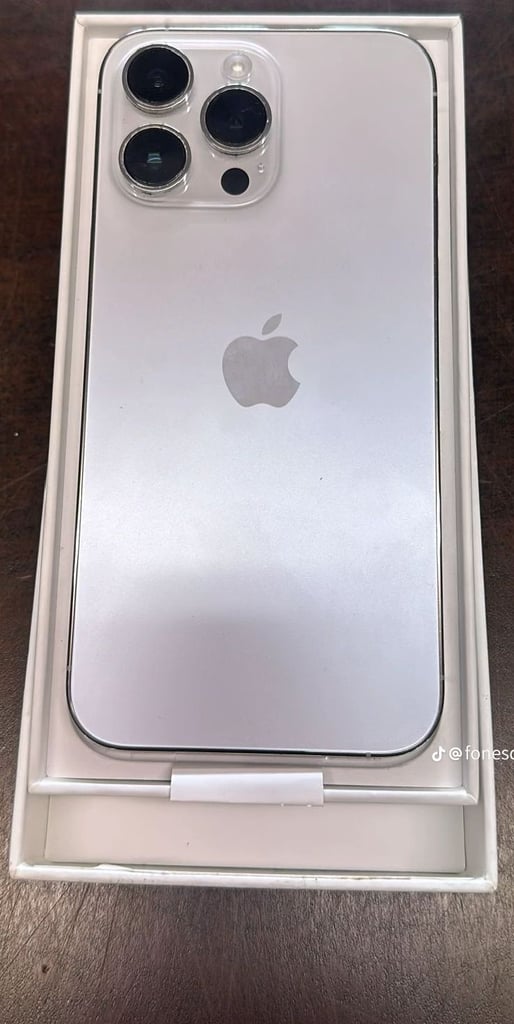 Iphone 14 pro max 128gb £400 256gb £460 unlocked with warranty