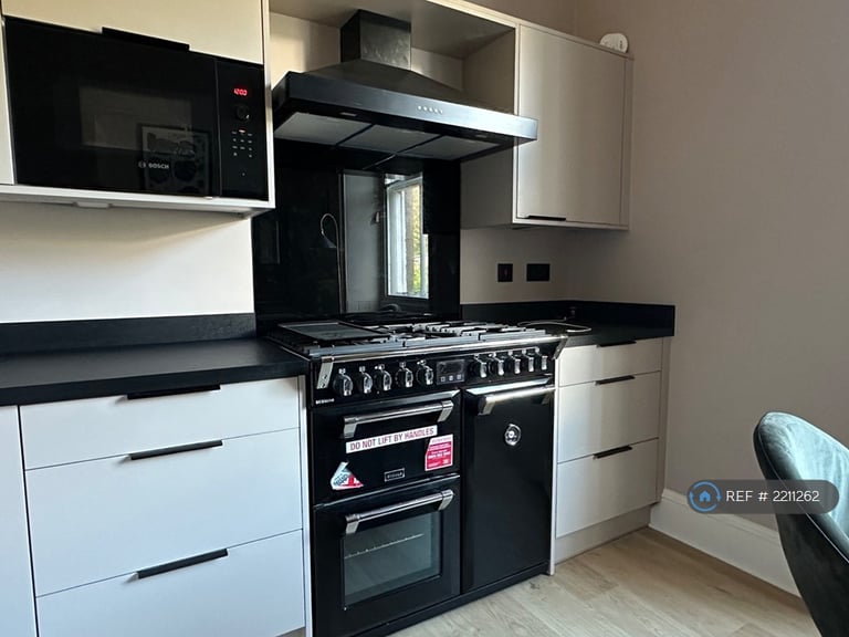 3 bedroom flat in Panmure Terrace, Dundee, DD3 (3 bed) (#2211262)