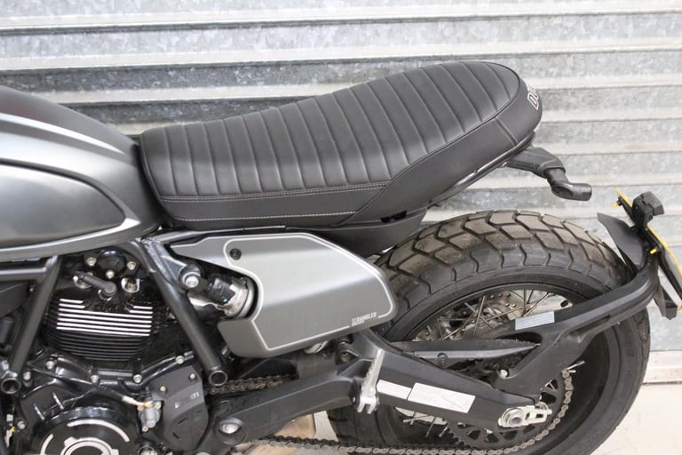 2022 22 DUCATI SCRAMBLER 800 NIGHT SHIFT ABS GREY ONLY 436 miles NEW MOT EURO 5