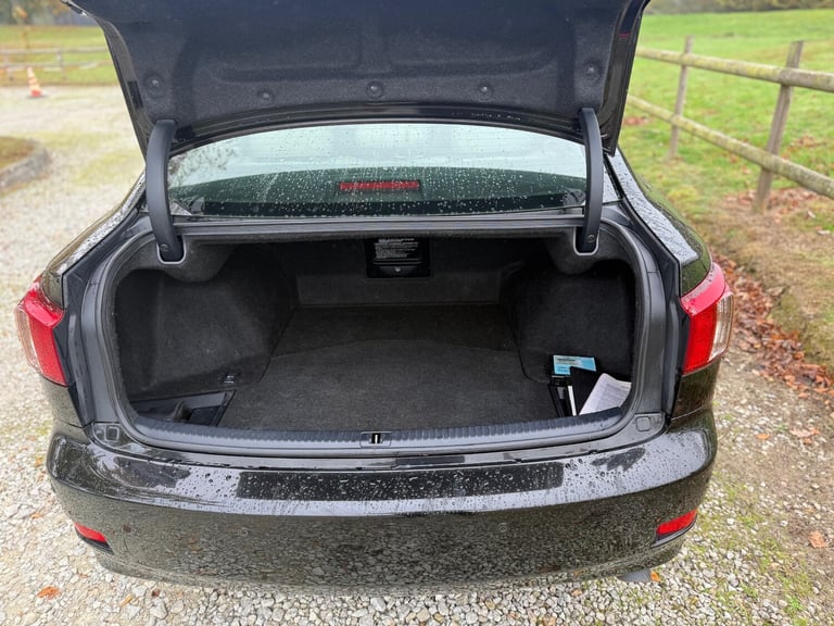 2011 Lexus IS 200d Advance 4dr SALOON Diesel Manual