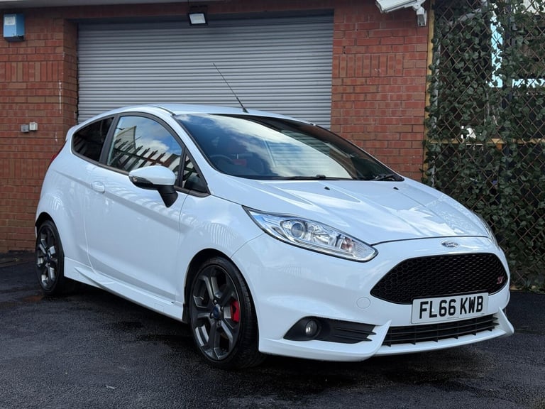 2016 Ford Fiesta 1.6T EcoBoost ST-3 Euro 6 3dr HATCHBACK Petrol Manual