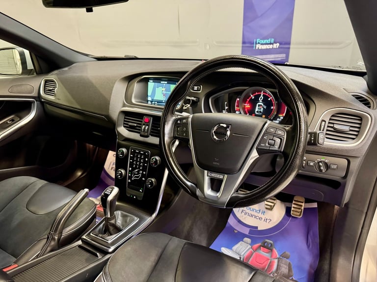 2016 Volvo V40 2.0 D2 R-Design Nav Plus Hatchback 5dr Diesel - 20 POUNDS ROAD