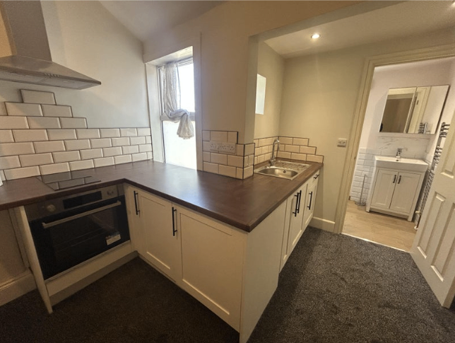 Newly Refurbished Modern Studio Apartments – DERBY City Centre