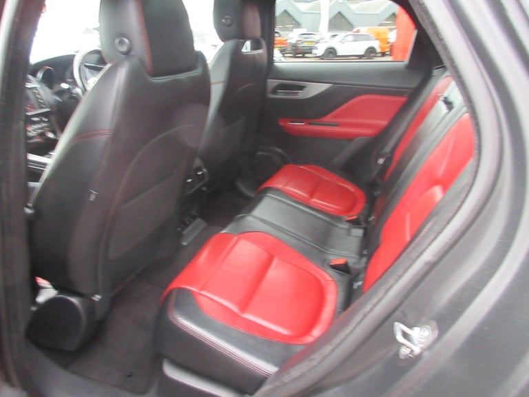 2017 Jaguar F-Pace 2.0d R-Sport 5dr Auto AWD ESTATE Diesel Automatic