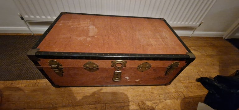 Large Chest / Overpond Trunk 1940s wood Metal Storage / Coffee Table 36"