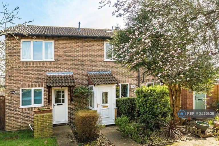 image for 2 bedroom house in Stevens Close, Hampton, TW12 (2 bed) (#2536839)