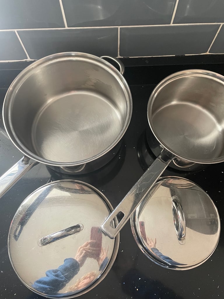 4 Pots & Pans. 3 Saucepans, 1 Stock Pot.  Stainless Steel. Oven/hob/gas/electric/induction safe.