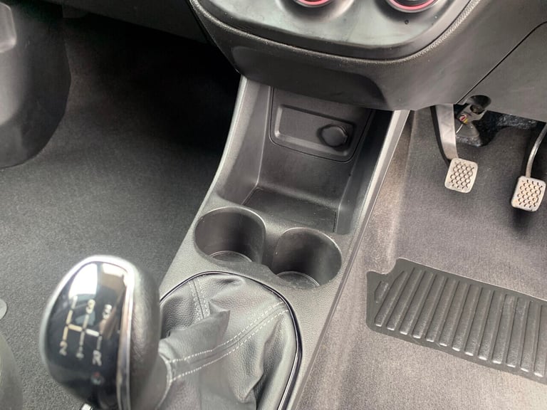 2015 Vauxhall Viva 1.0 SE 5dr [A/C] HATCHBACK PETROL Manual