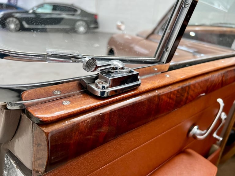 1965 Daimler V8 Petrol Automatic