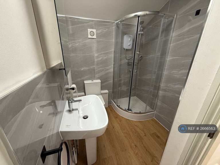 2 bedroom flat in High Street, Sandbach, CW11 (2 bed) (#2666563)