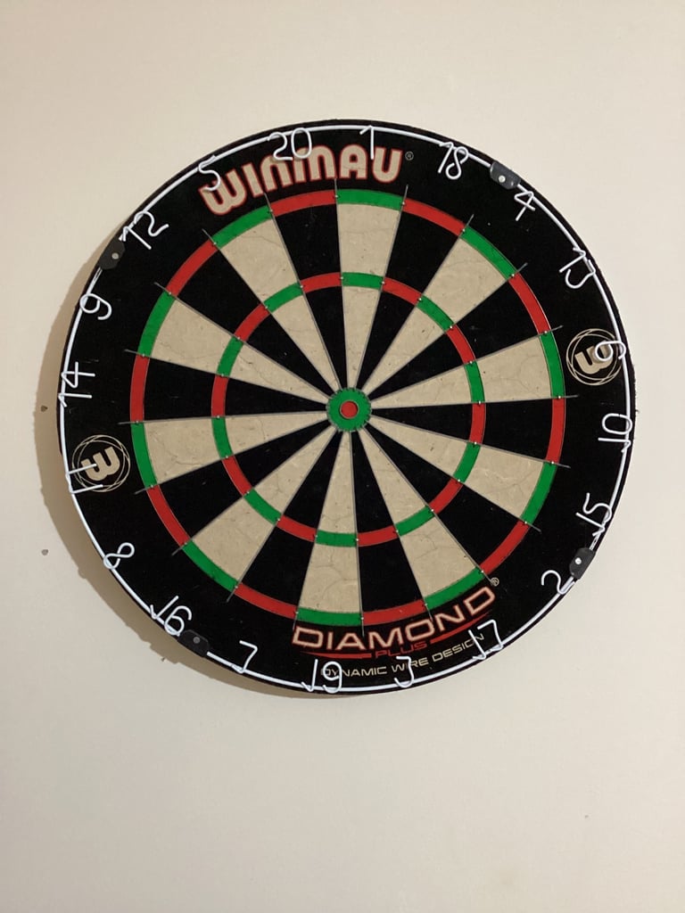 Winmau dart board