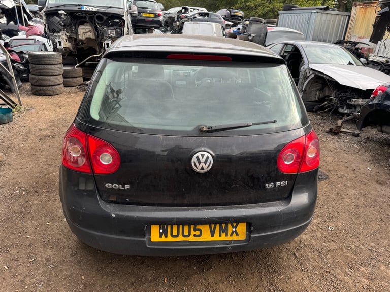 Volkswagen Golf mk5 2.0 tdi 2005 black BREAKING FOR PARTS 