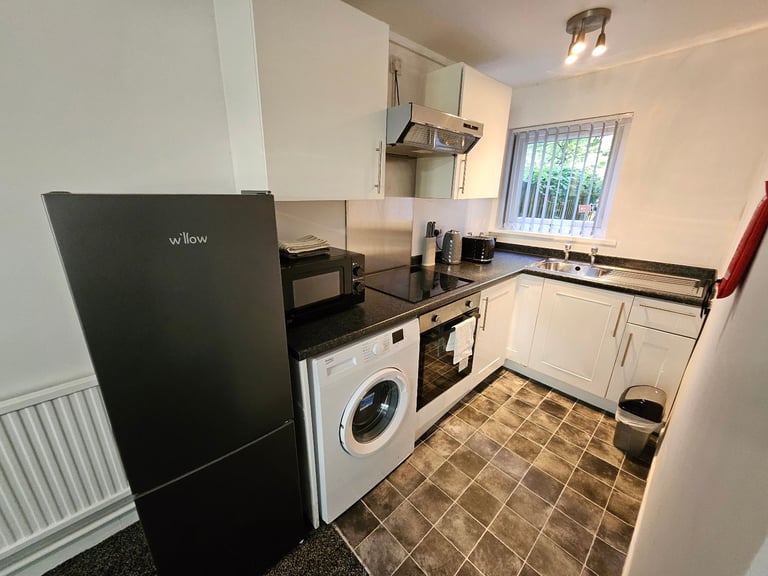 Furnished 1 BR Apt. in Liverpool