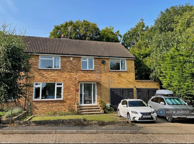 4 bedroom house in The Ridgeway, Marlow, SL7 (4 bed) (#2645737)