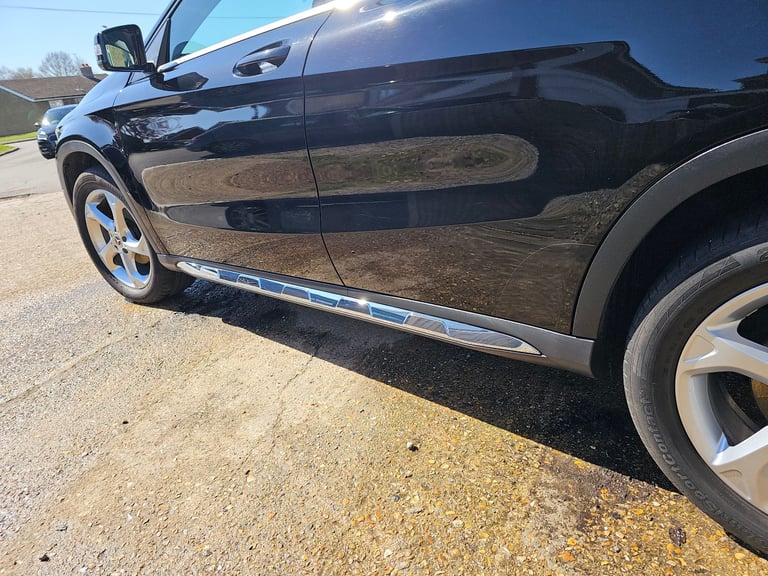 Mercedes gla side skirt trims