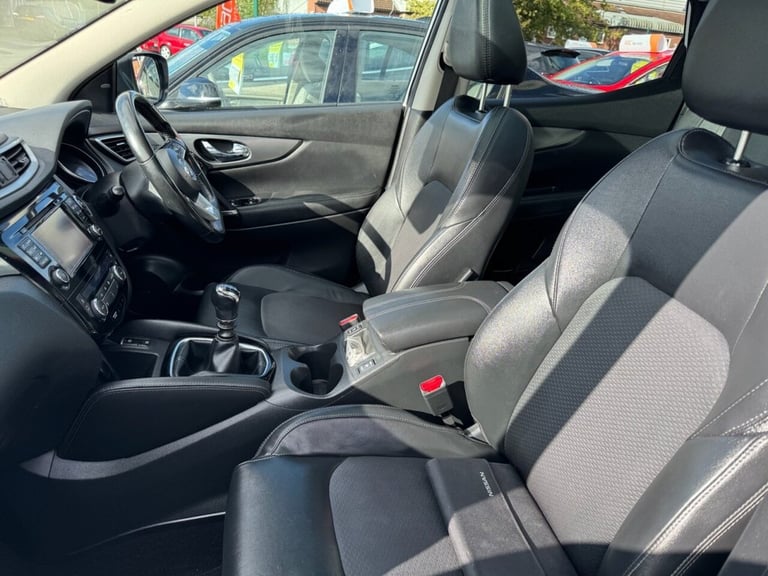 2017 Nissan Qashqai 1.5 dCi Tekna SUV 5dr Diesel Manual Euro 6 (s/s) (110 ps) HATCHBACK Diesel Ma...