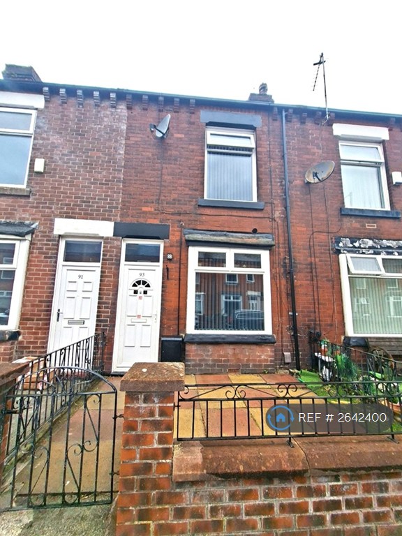 1 bedroom in Moorfield Grove, Bolton, BL2 (#2642400)
