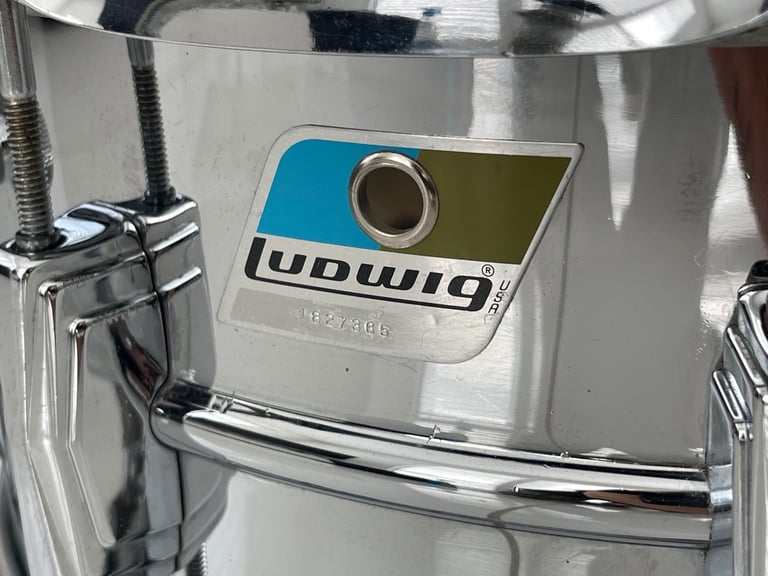 Vintage 70’s  Ludwig 411 14x6.5 Super Sensitive Snare Drum