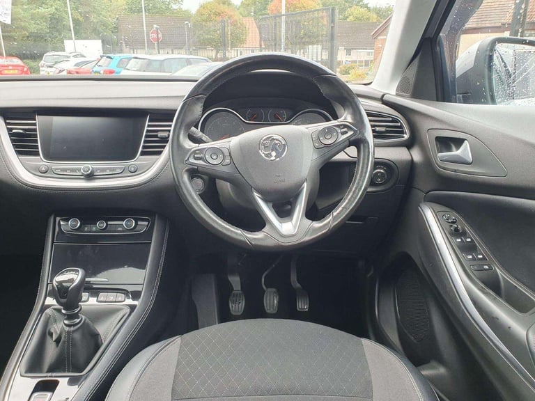 2018 Vauxhall Grandland X 1.2 Turbo Sport Nav SUV 5dr Petrol Manual Euro 6 (s/s) (130 ps) HATCHBA...