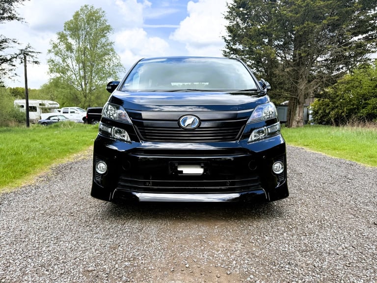 FRESH IMPORT 2014 TOYOTA VELLFIRE 2.4 PETROL/ELECTRIC HYBRID ULEZ COMPLIANT